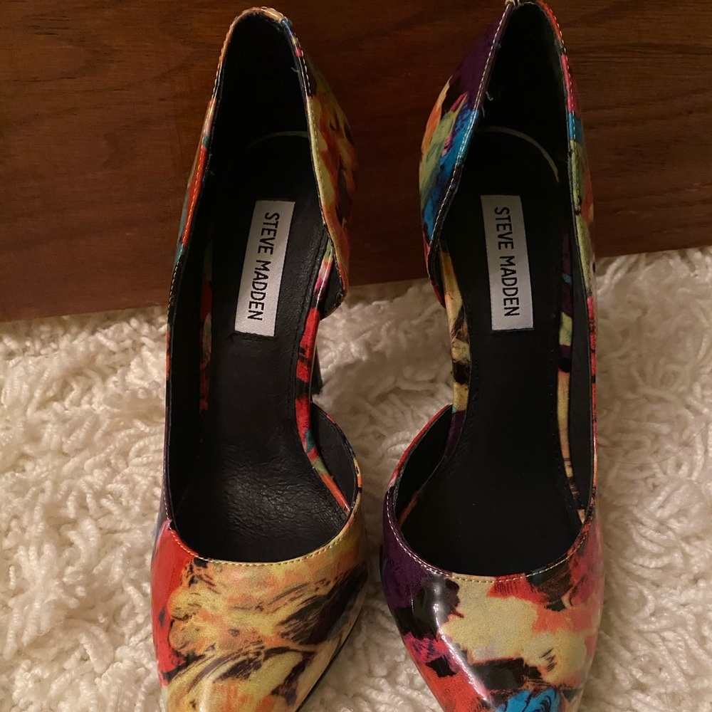 Steve Madden Floral Pumps